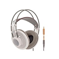 AKG K701