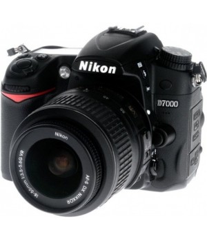 Зеркальный фотоаппарат Nikon D7000 kit 18-55
