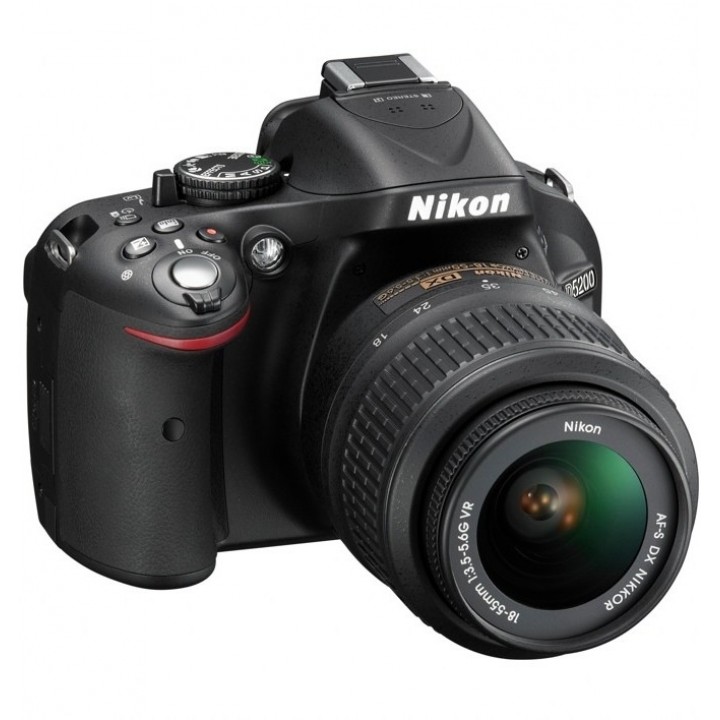 Зеркальный фотоаппарат Nikon D5200 kit 18-55
