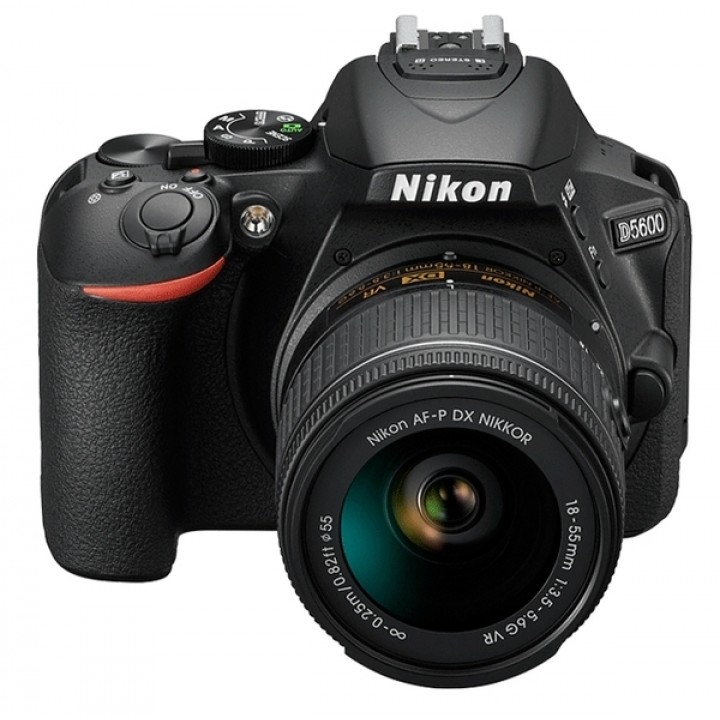 Зеркальный фотоаппарат Nikon D5600 kit 18-55